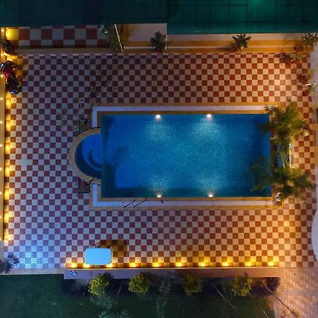 Krishna Farm Hotel Vasad ภายนอก รูปภาพ